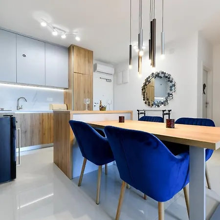 Luxury With Jacuzzy On A Private Roof Terrace Apartment Nin Exterior photo