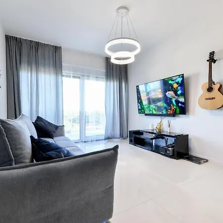 Luxury With Jacuzzy On A Private Roof Terrace Apartment Nin Exterior photo